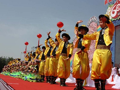 青岛公关活动公司祝新老客户猪年大吉